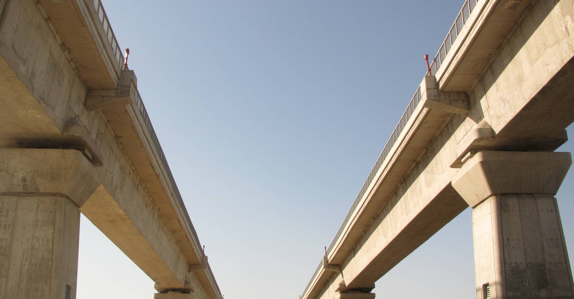 גשרים, מנהרות ומבני תשתית מורכבים  